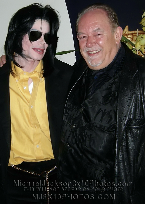 MICHAEL JACKSON  wTHIS IS IT Producers (3) RARE 8x10 PHOTOS