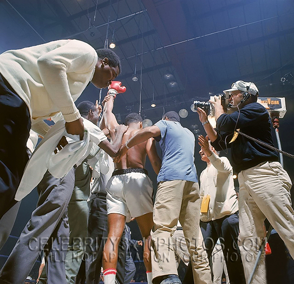 MUHAMMAD ALI 1965 BEATS SONNY LISTIN (4) RARE 8x10 PHOTOS